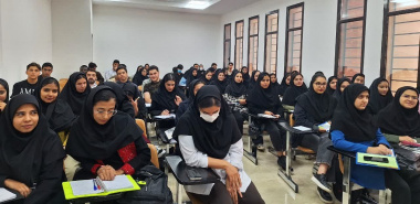 جلسه معارفه دانشجویان رشته حقوق ورودی ۱۴۰۴ برگزار شد