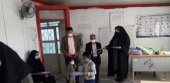 توزیع بسته های لوازم التحریر و نوشت افزار بین دانش آموزان روستای چاه نو در هفته بسیج